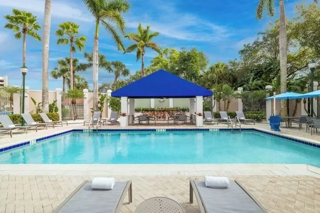 SpringHill Suites Boca Raton - Havuz