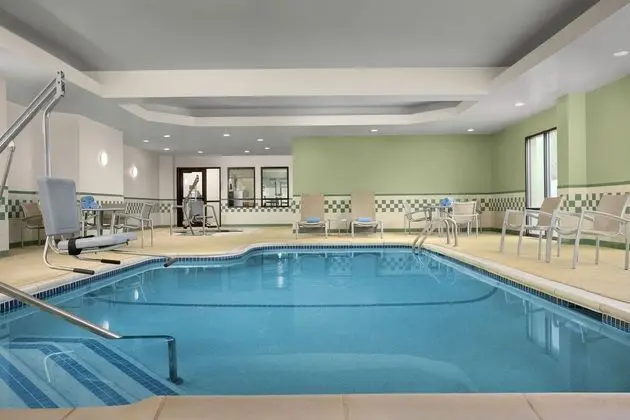 SpringHill Suites Boston Peabody - Havuz