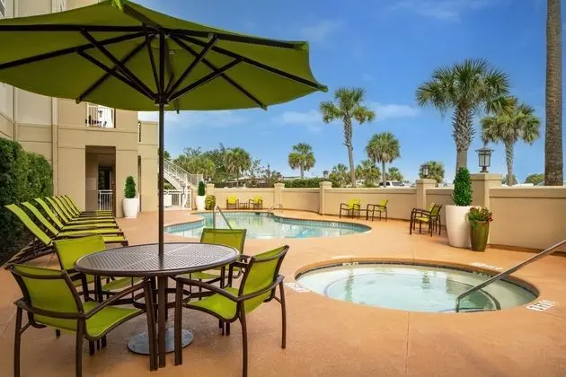 SpringHill Suites Charleston Downtown/Riverview - Havuz