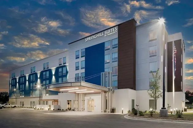 SpringHill Suites Charlotte Airport Lake Pointe - Dış Mekan