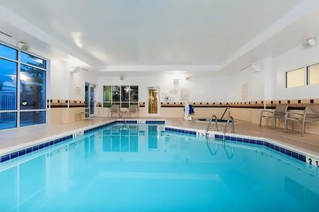 SpringHill Suites Charlotte Lake Norman/Mooresville - Havuz