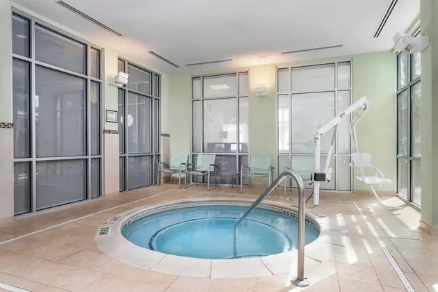 SpringHill Suites Chattanooga Downtown/Cameron Har - Havuz
