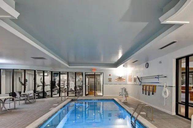 SpringHill Suites Cincinnati Airport South - Havuz