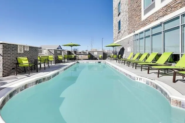 Springhill Suites Dallas Mansfield - Havuz