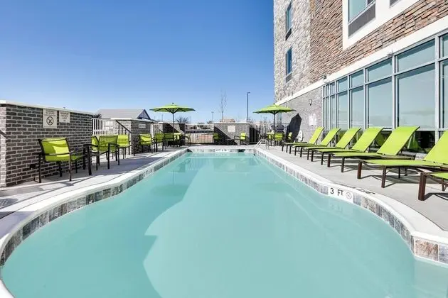 Springhill Suites Dallas Mansfield - Havuz