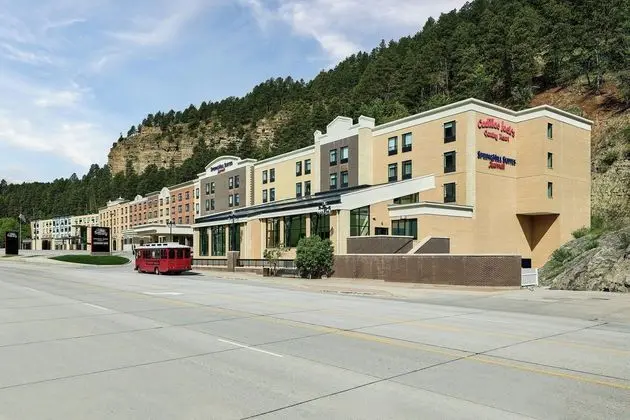 SpringHill Suites Deadwood - Dış Mekan