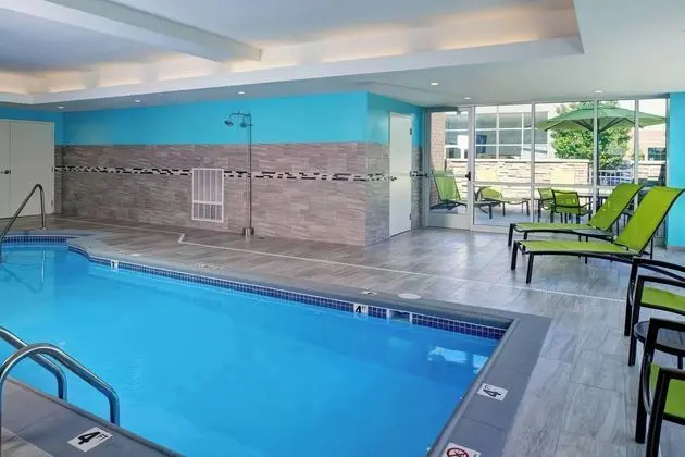 Springhill Suites Grand Rapids West - Havuz