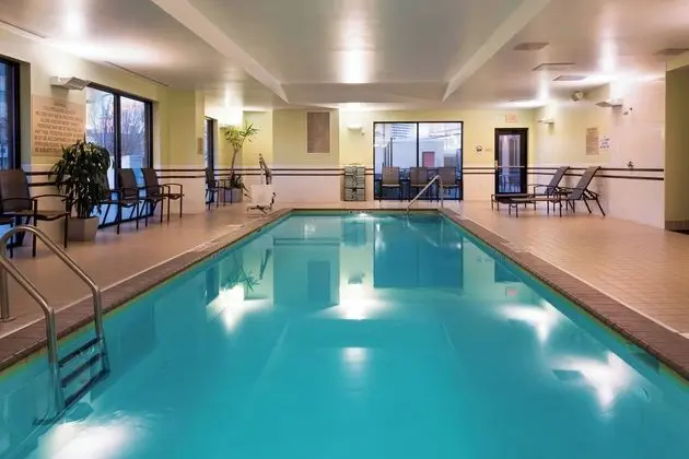SpringHill Suites Louisville Downtown - Havuz