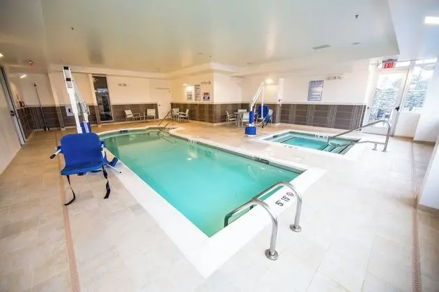 SpringHill Suites Lumberton - Havuz