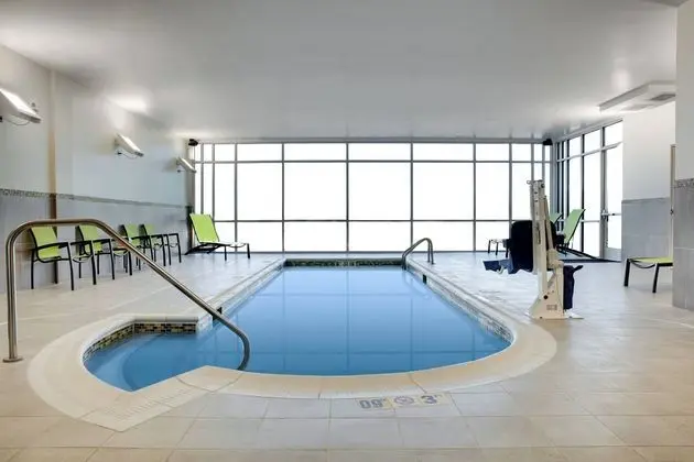 SpringHill Suites by Marriott Ames - Havuz