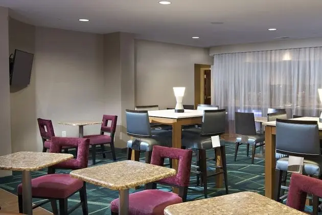 SpringHill Suites by Marriott Atlanta Alpharetta - Yerinde Yemek