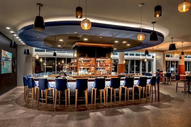 SpringHill Suites by Marriott Boston Logan Airport Revere Beach - Yerinde Yemek