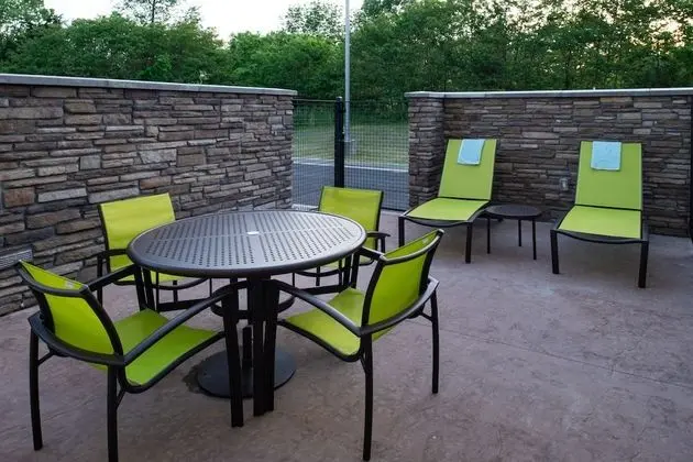 SpringHill Suites by Marriott Elizabethtown - Havuz