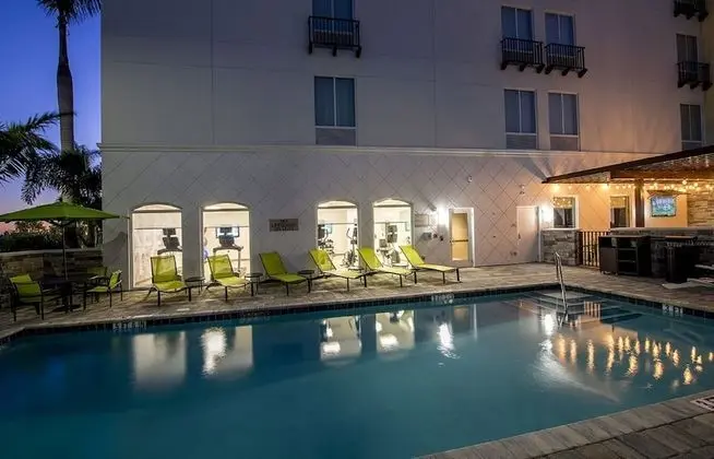SpringHill Suites by Marriott Fort Myers Estero - Havuz