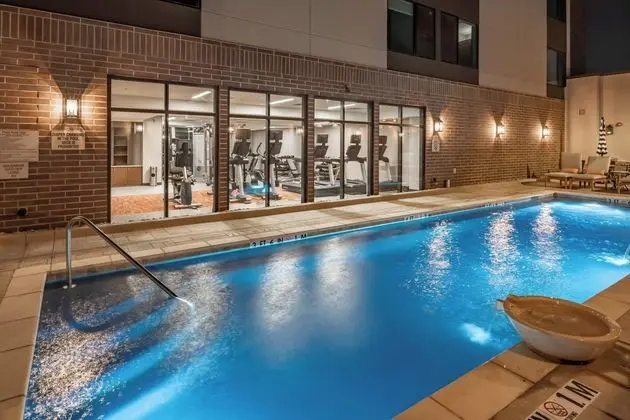 SpringHill Suites by Marriott Fort Worth Historic Stockyards - Havuz