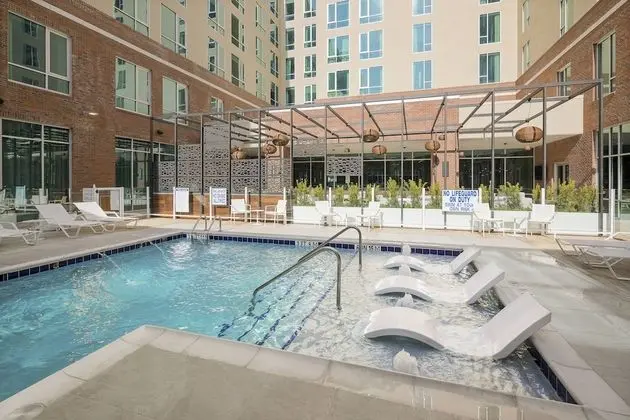 SpringHill Suites by Marriott Greenville Downtown - Havuz