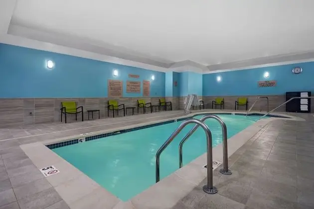 Springhill Suites by Marriott Hartford Cromwell - Havuz