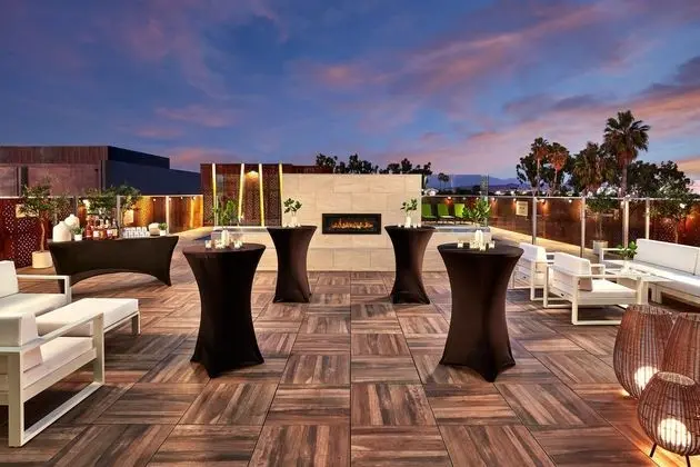 SpringHill Suites by Marriott Los Angeles Downey - Havuz