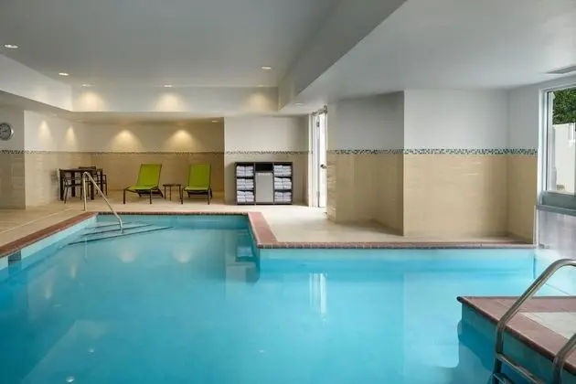 Springhill Suites By Marriott Metro Center - Havuz
