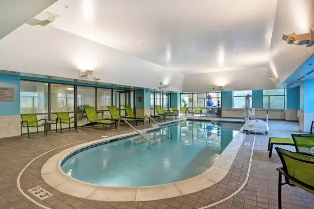 Springhill Suites by Marriott Midtown Cincinnati - Havuz