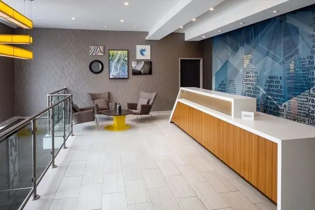 SpringHill Suites by Marriott New York JFK Airport/Jamaica - Lobi