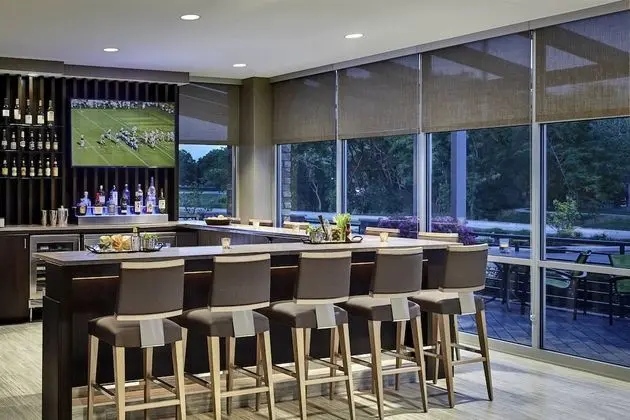 SpringHill Suites by Marriott Texas City - Yerinde Yemek