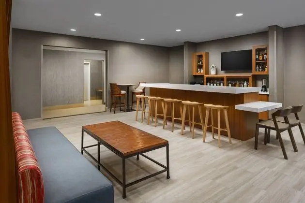 Springhill Suites by Marriott Warwick - Lobi