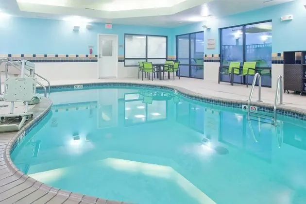 SpringHill Suites by Marriott Wichita East at Plaz - Havuz