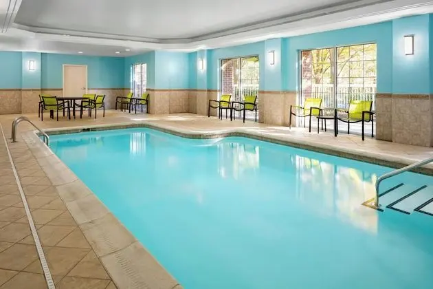 SpringHill Suites State College - Havuz