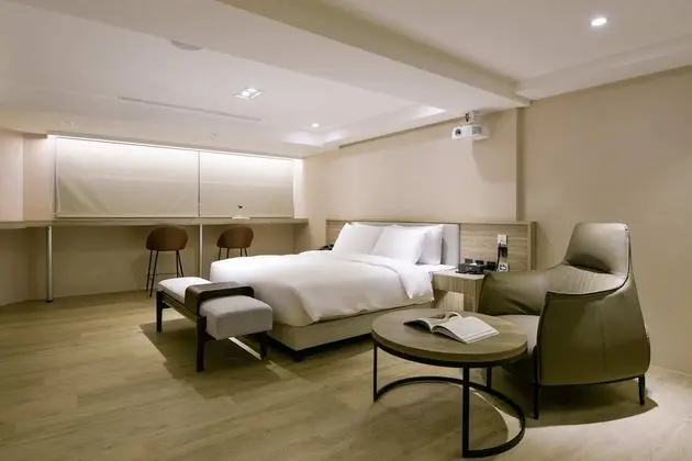Spring's Rhapsody Hotel