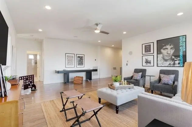 Springsteen by Avantstay Stylish Townhouse in Nashville! - İç Mekan