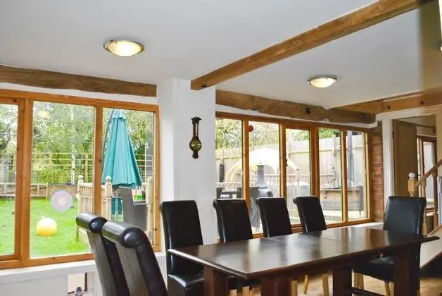 Squirrel Barn. Hi-spec. Hot tub & Wifi. Sleeps 14 - Yerinde Yemek