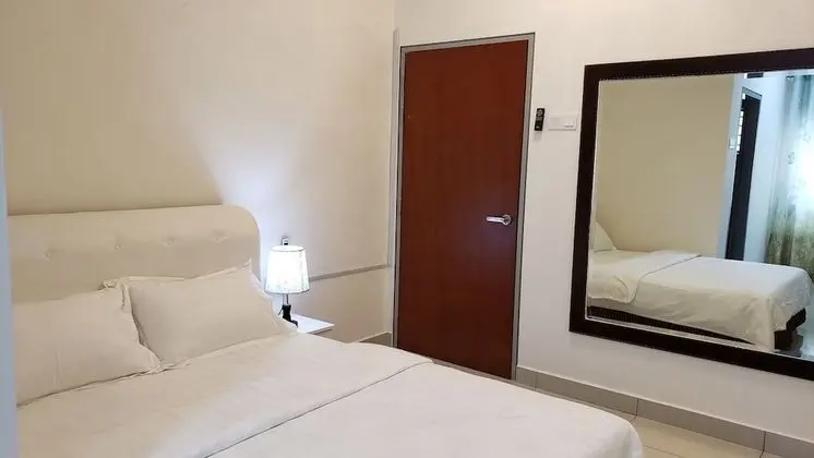 SR Home Stay at KLIA - Oda