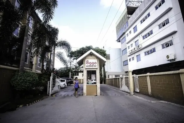 SR Hostel - Adults Only
