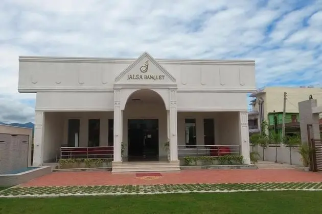 The SR Hotel