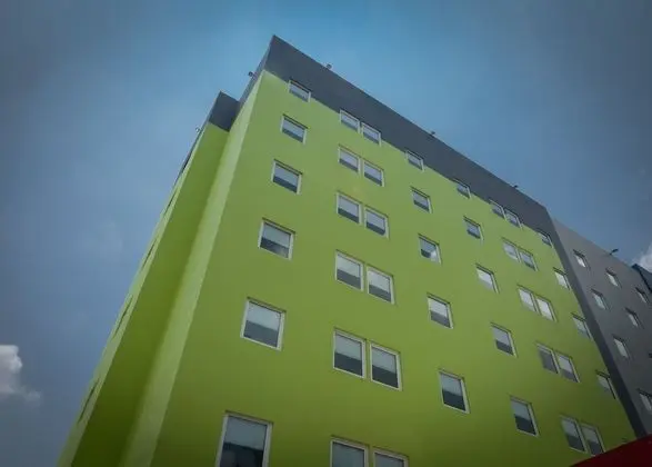 SR Hotel