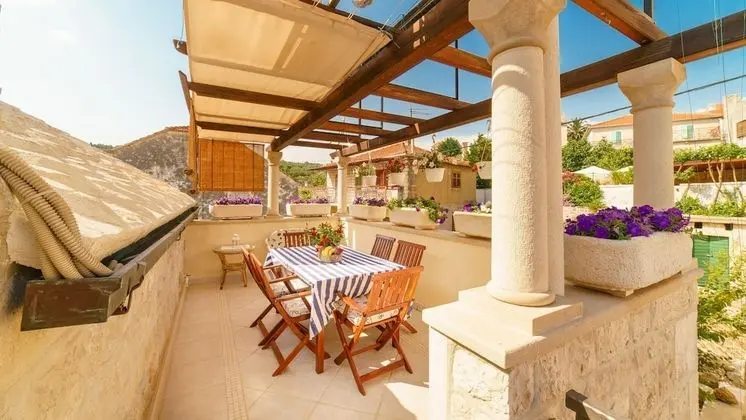 Srdjan - With Pool - H