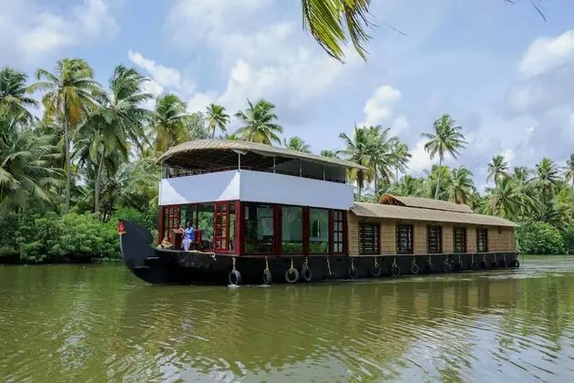 Sreekrishna Houseboats