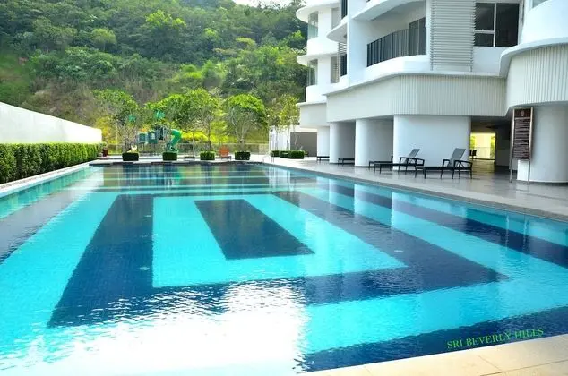 Sri Beverly Hills Near KLIA & KLIA2 & F1 - Havuz