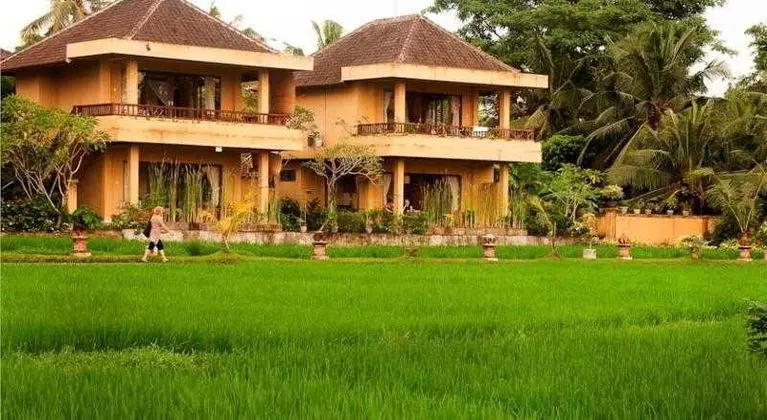 Sri Bungalows