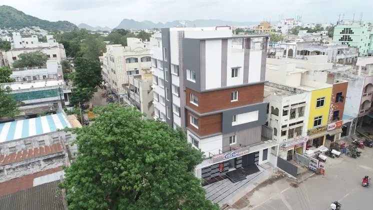 Hotel Sri Ram Grand