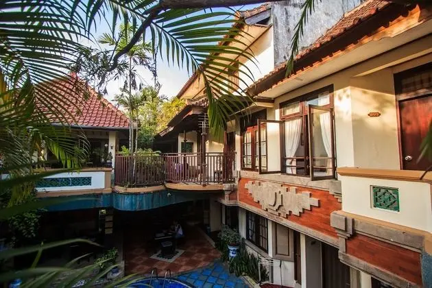 Sri Ratu Hotel