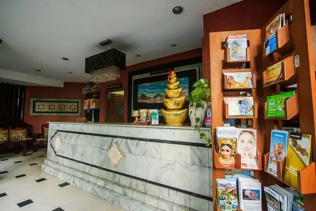 Sri Ratu Hotel - Lobi