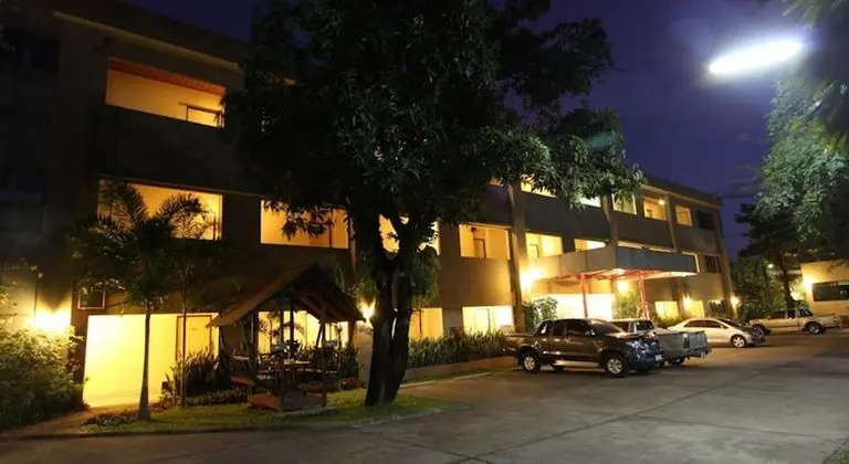 Srisomthai Hotel - 1