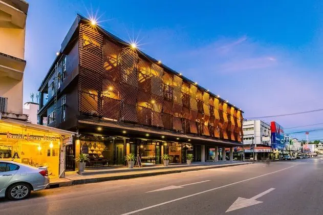 Srisuksant Square - Dış Mekan