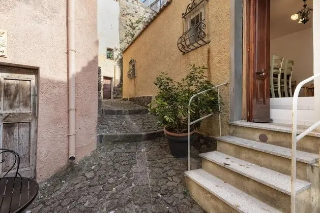 Ss-c272-vazz1at - Casa Cerin