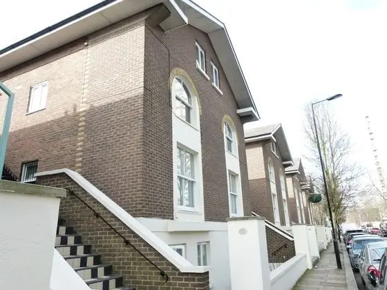 SS Property Hub - Family Apartment near Central London