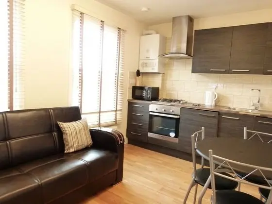 SS Property Hub - West Kensington Apartment