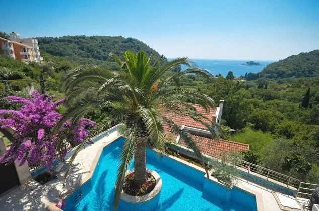 St. George Apartments and Villa with pool