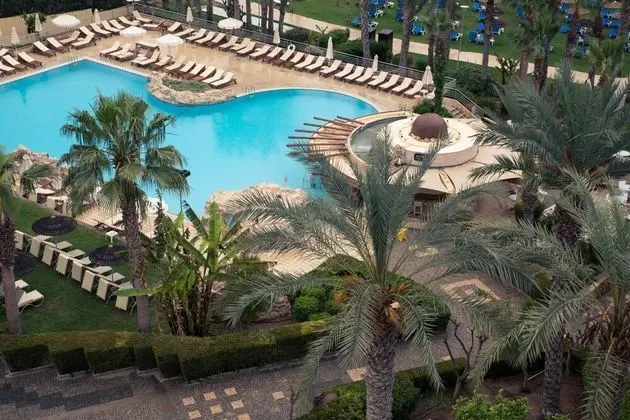 St. George Beach Hotel & Spa Resort - Havuz